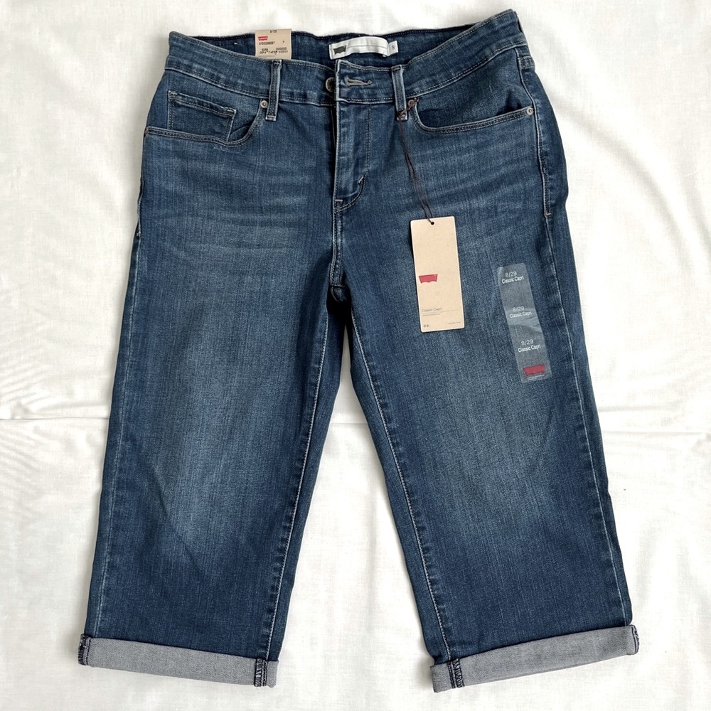 NWT Levi’s Classic Capri Size 8/29